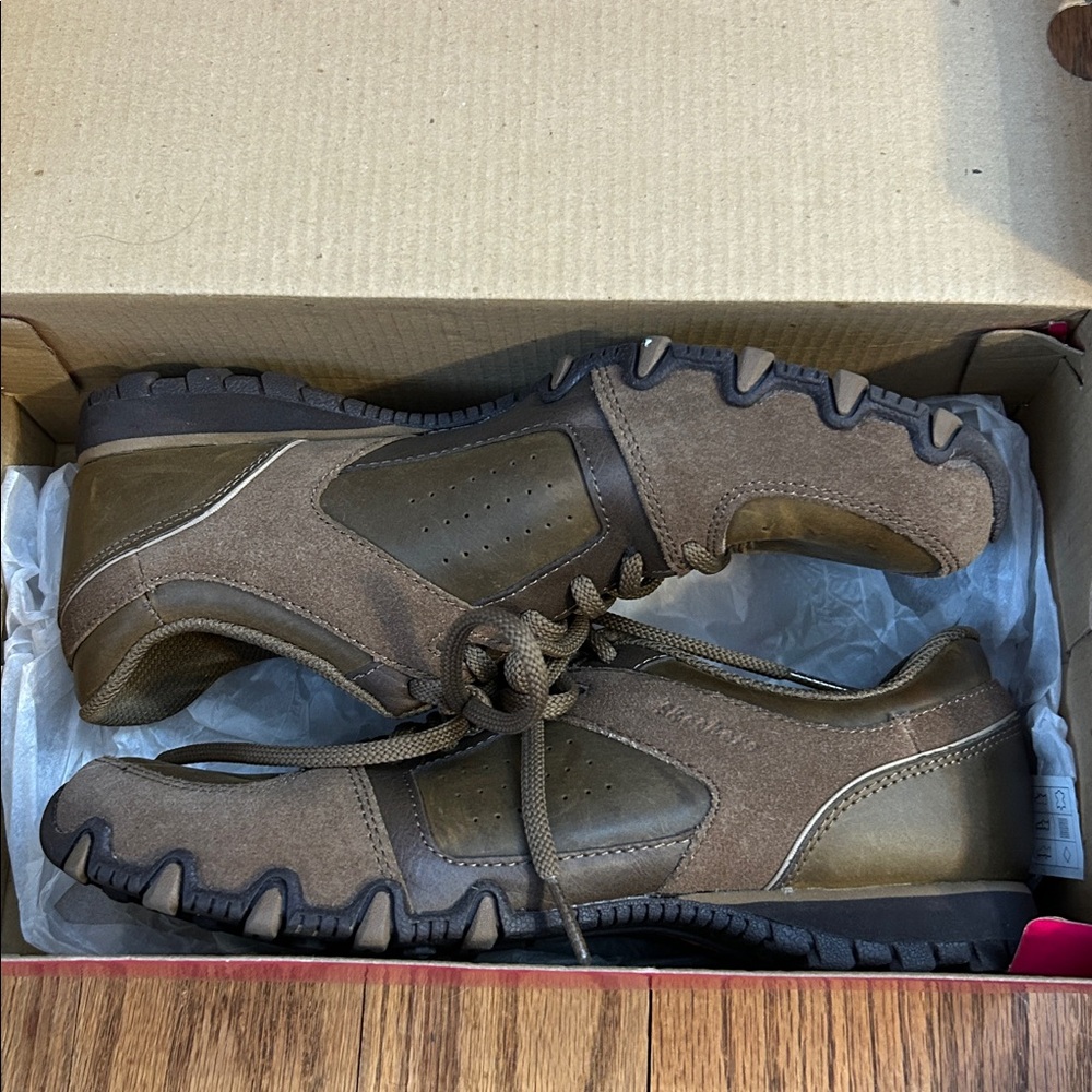 Skechers Women's Relaxed Fit Bikers Transcend Leather Sneakers Brown Sz 7.5